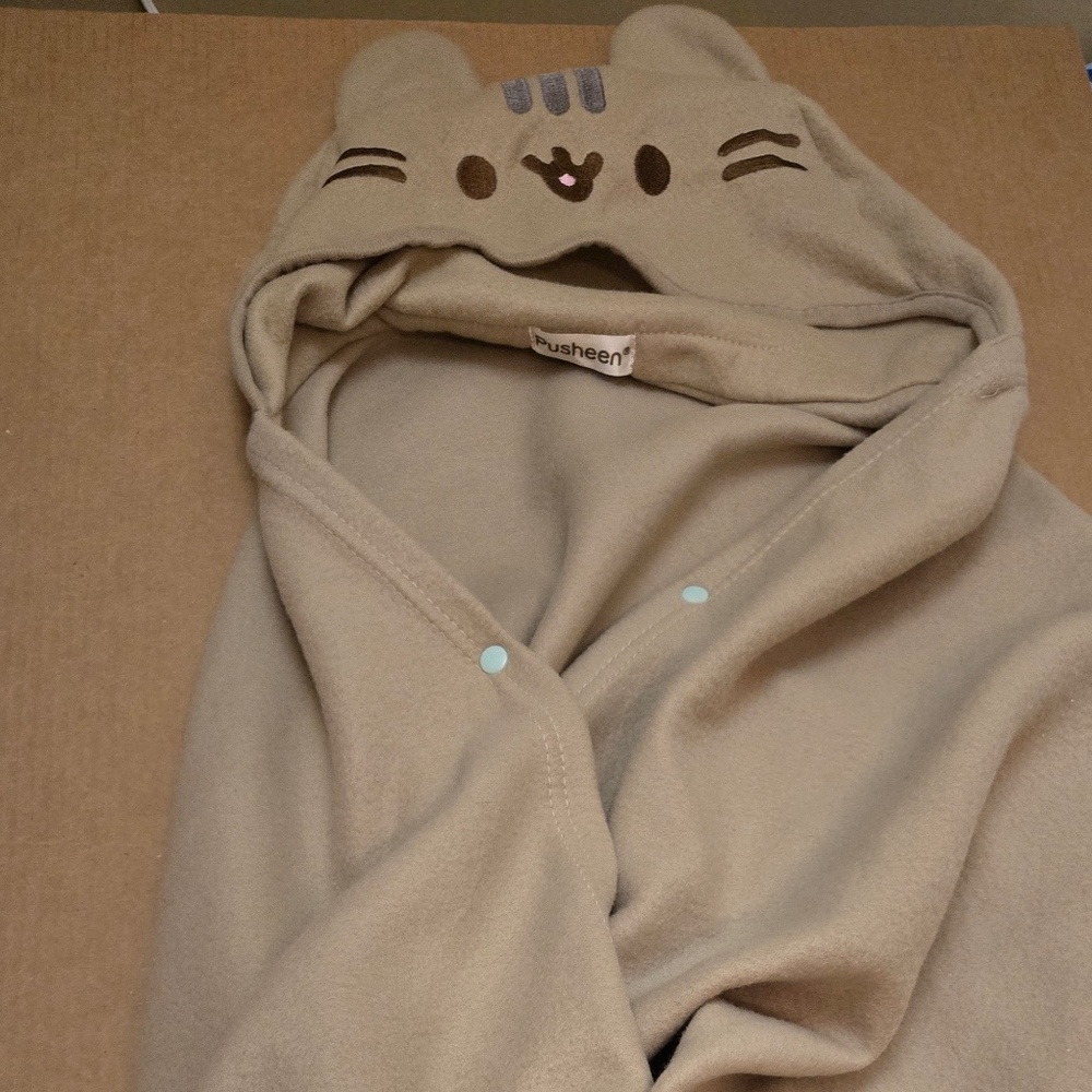 Pusheen Exclusive CultureFly Hooded Blanket With Buttons